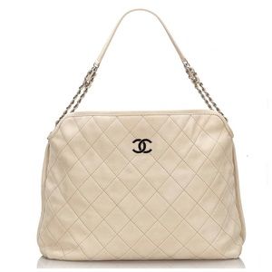 CHANEL FRENCH RIVIERA QUILTED SUEDE HOBO
BAG